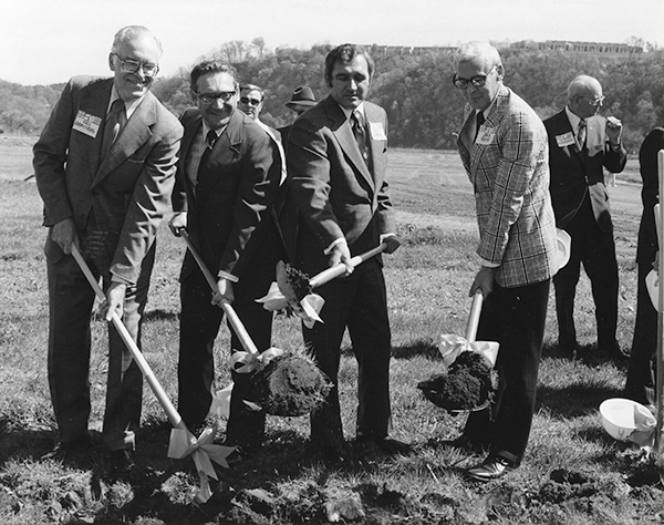 Dean W.W. Armistead, University of Tennessee President Dr. Ed Boling, Tennessee Governor Ray Blanton, and University of Tennessee Chancellor Dr. Jack Reese participate in the groundbreaking of UTCVM in 1976.