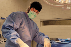 Conner Boley, Class of 2026 performing surgery.