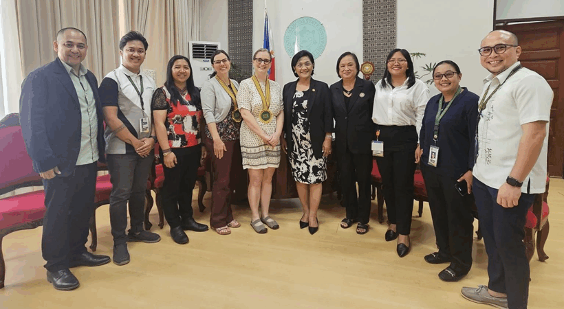 Bailey discussed potential future collaborations with university leadership, as well as faculty and leadership from the colleges of Veterinary Medicine (CVM) and Agriculture, Food and Sustainable Development (CAFSD). L–R: CVM Dean Charlie Batin, Prof. Roco M. Gearhart, Prof. Samantha Aquino (USDA fellow from Benguet State University), Anik Vasington (Eastern Connecticut State University), Bailey, University President Shirley C. Agrupis, Vice President for Academic Affairs Prima Fe R. Franco, Prof. Joan Rarogal (USDA fellow), Prof. Arlyn T. Chokowen, CVM Dean Melvin A. Bagot.