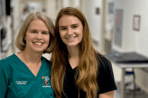 Diane Hendrix posing with daughter Emma Hendrix.